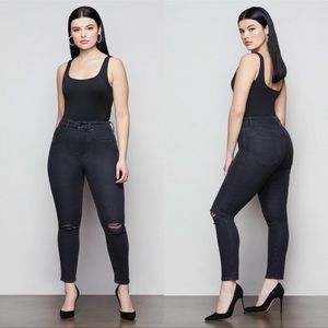 NWT GOOD AMERICAN Good Curve Distressed Black Skinny Crop Jeans Size:22